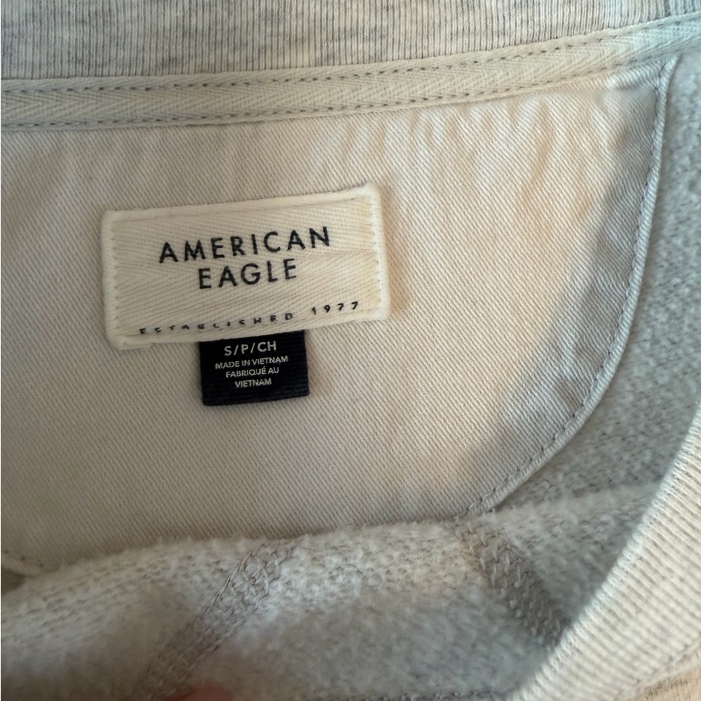 American Eagle Cream and Gray Crewneck Sweatshirt Women’s S - Picture 3 of 7